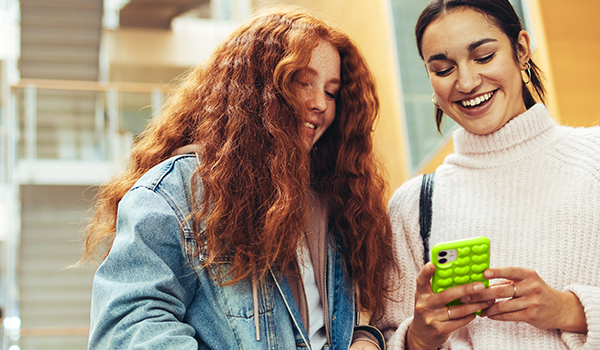 Visszakerül a Messenger a Facebook applikációba